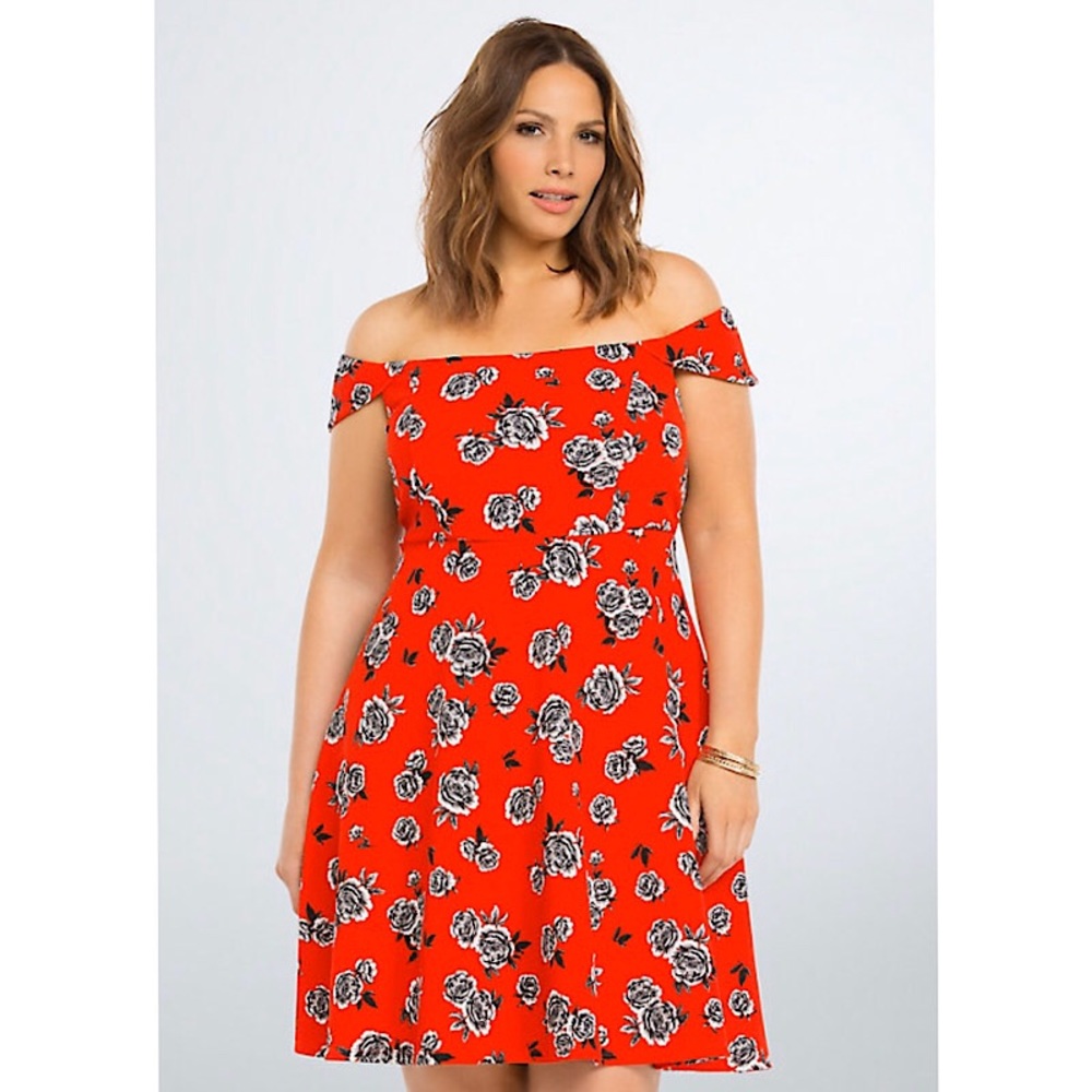 TORRID FLORAL TEXTURED OFF SHOULDER DRESS EUC
